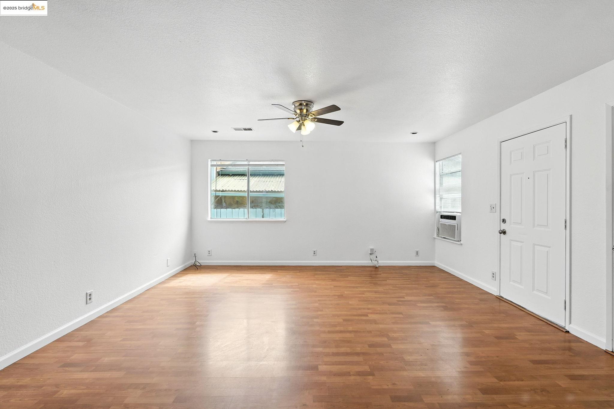1011 Coalport St., San Pablo, California 94806, 4 Bedrooms Bedrooms, 8 Rooms Rooms,2 BathroomsBathrooms,Residential,For Sale,1011 Coalport St.,41106740