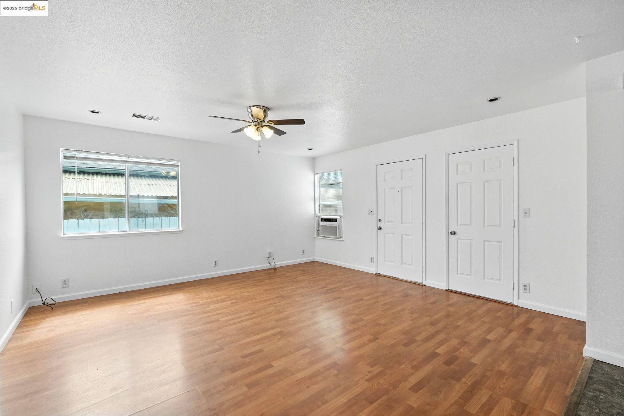 1011 Coalport St., San Pablo, California 94806, 4 Bedrooms Bedrooms, 8 Rooms Rooms,2 BathroomsBathrooms,Residential,For Sale,1011 Coalport St.,41106740