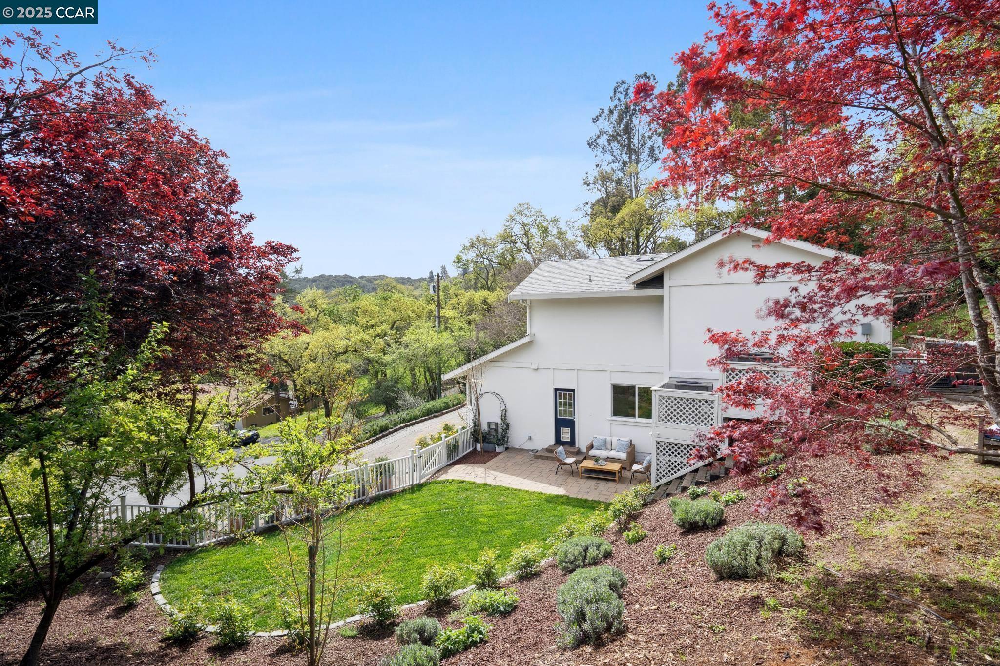 3555 Old Mountain View Dr, Lafayette, California 94549, 5 Bedrooms Bedrooms, 10 Rooms Rooms,3 BathroomsBathrooms,Residential Lease,For Rent,3555 Old Mountain View Dr,41106741
