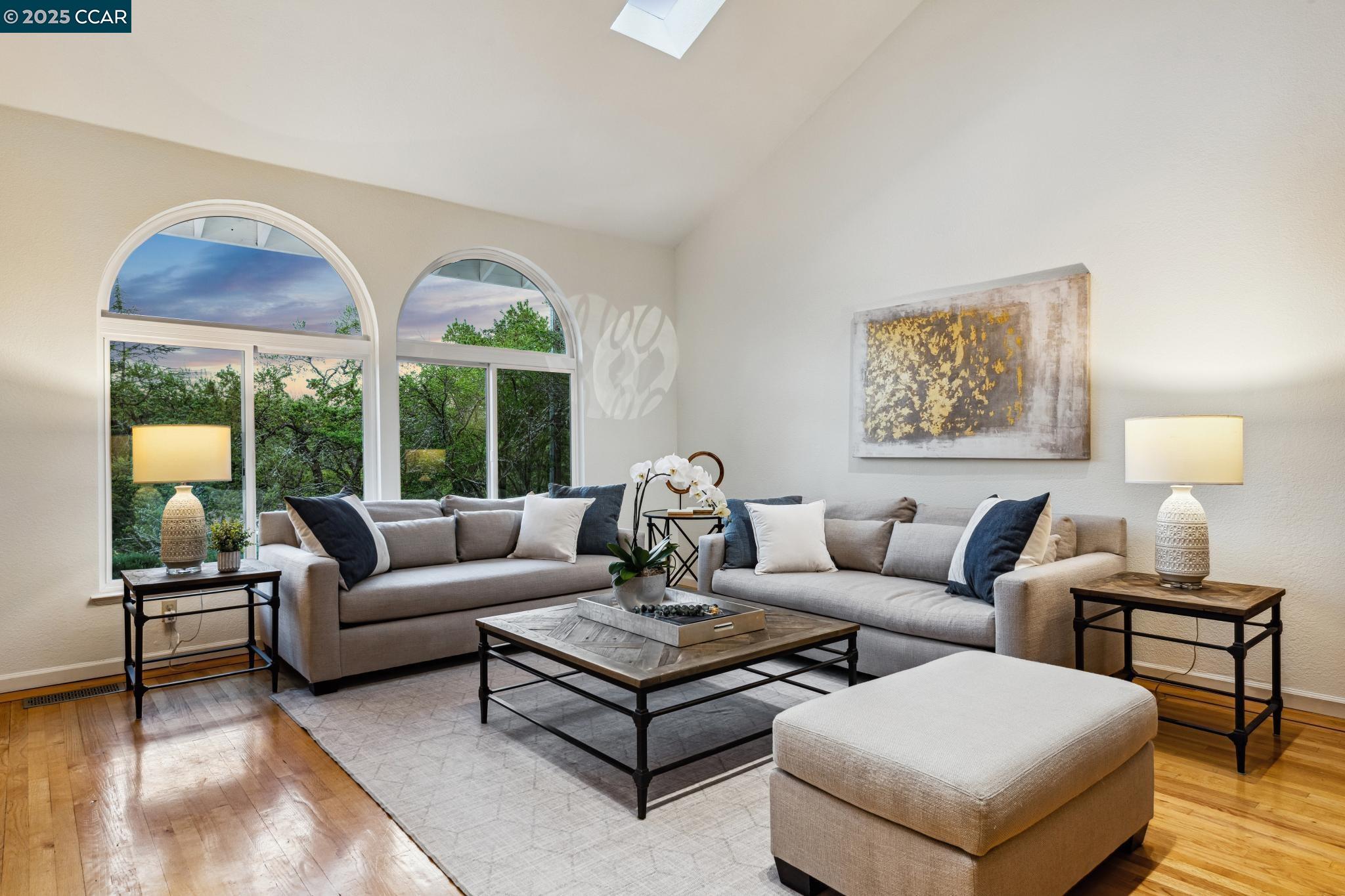 3555 Old Mountain View Dr, Lafayette, California 94549, 5 Bedrooms Bedrooms, 10 Rooms Rooms,3 BathroomsBathrooms,Residential Lease,For Rent,3555 Old Mountain View Dr,41106741