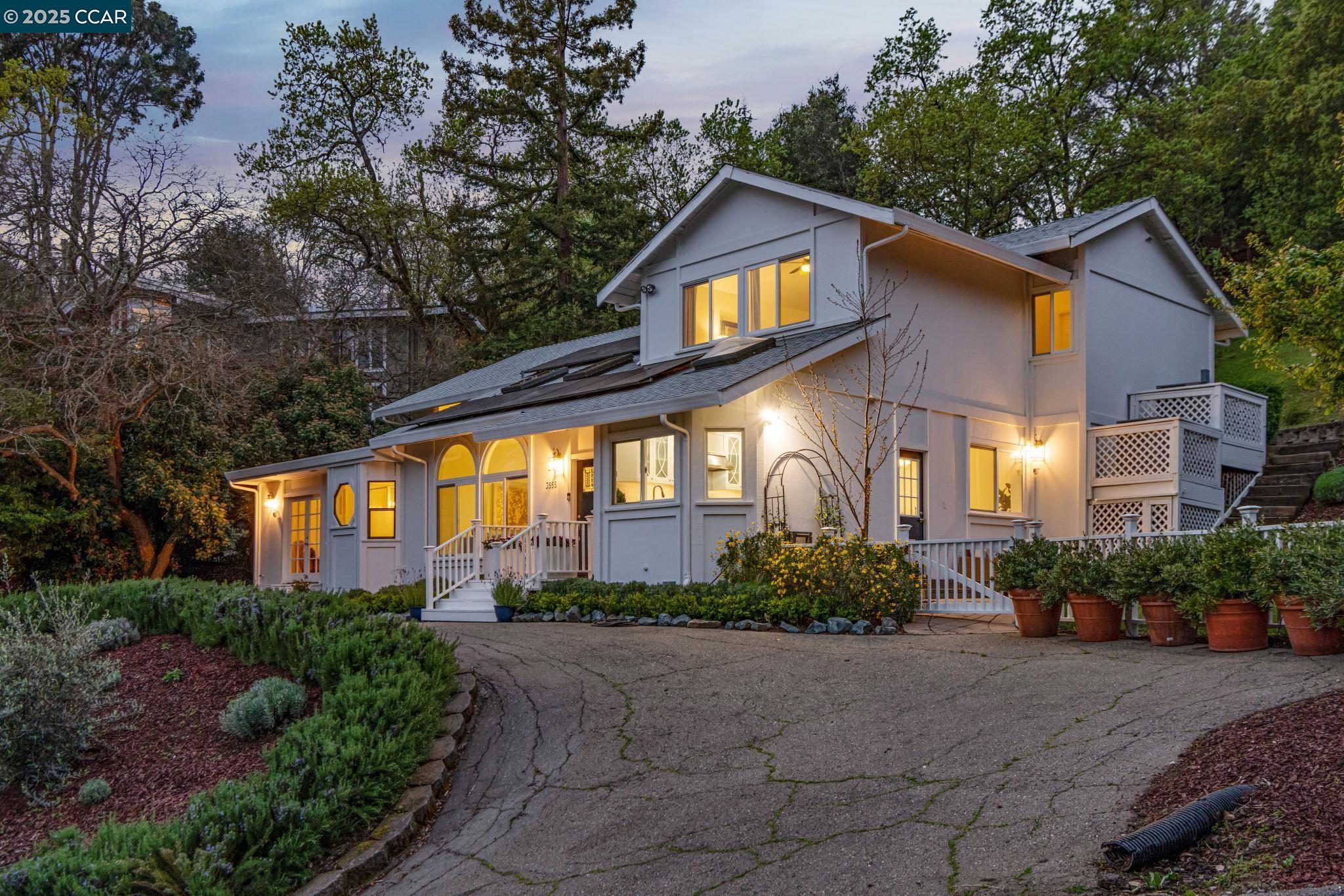 3555 Old Mountain View Dr, Lafayette, California 94549, 5 Bedrooms Bedrooms, 10 Rooms Rooms,3 BathroomsBathrooms,Residential Lease,For Rent,3555 Old Mountain View Dr,41106741
