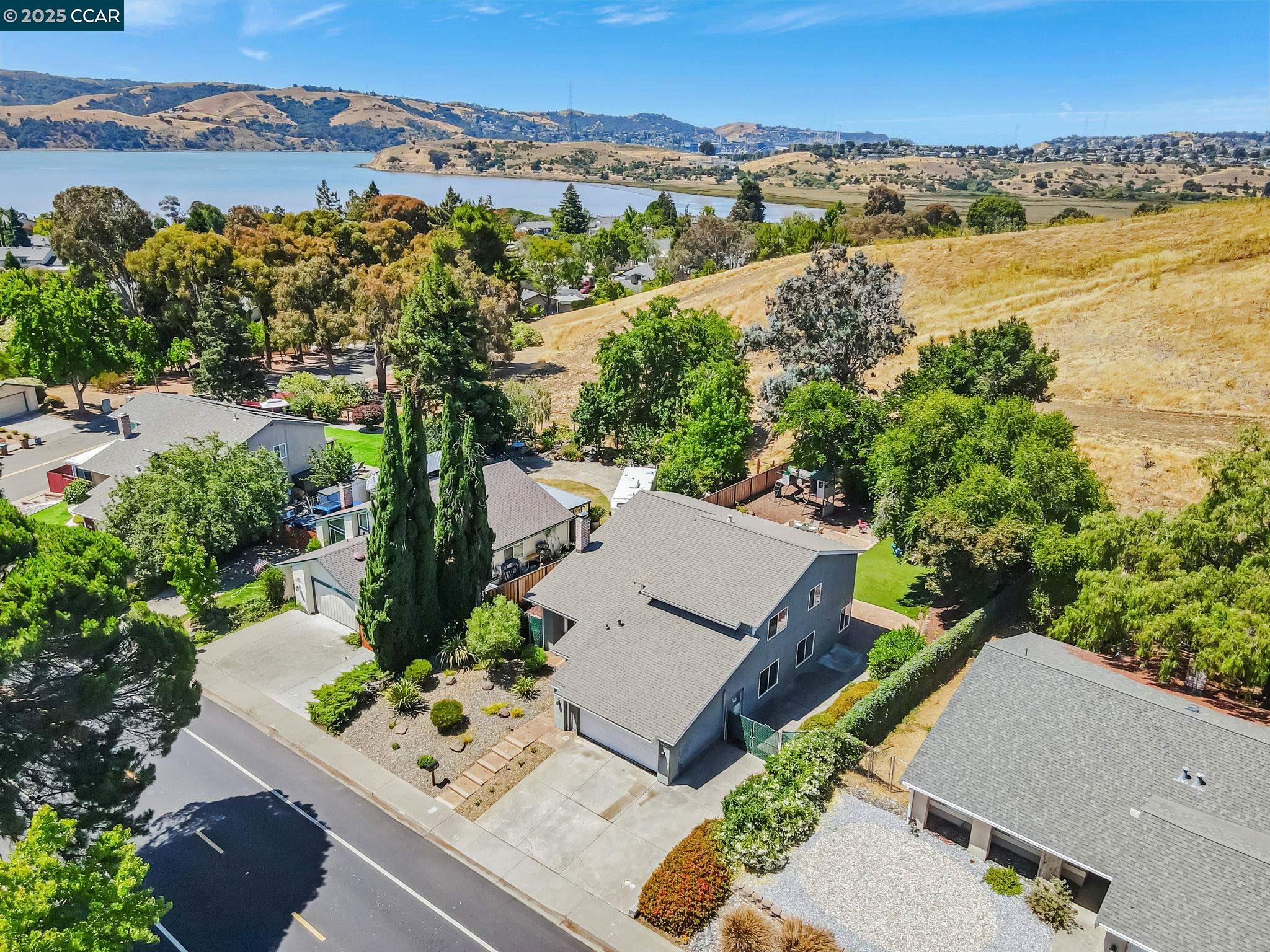 507 Hastings Dr, Benicia, California 94510, 4 Bedrooms Bedrooms, 9 Rooms Rooms,3 BathroomsBathrooms,Residential,For Sale,507 Hastings Dr,41106742