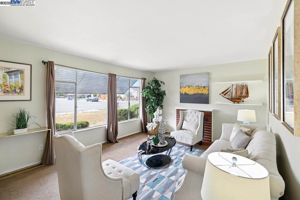 1677 Johnson St, San Leandro, California 94577, 3 Bedrooms Bedrooms, 5 Rooms Rooms,1 BathroomBathrooms,Residential,For Sale,1677 Johnson St,41106743