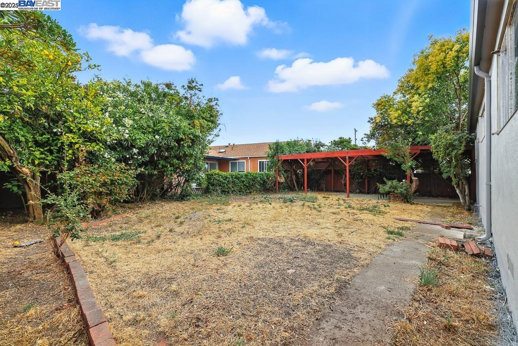 1677 Johnson St, San Leandro, California 94577, 3 Bedrooms Bedrooms, 5 Rooms Rooms,1 BathroomBathrooms,Residential,For Sale,1677 Johnson St,41106743