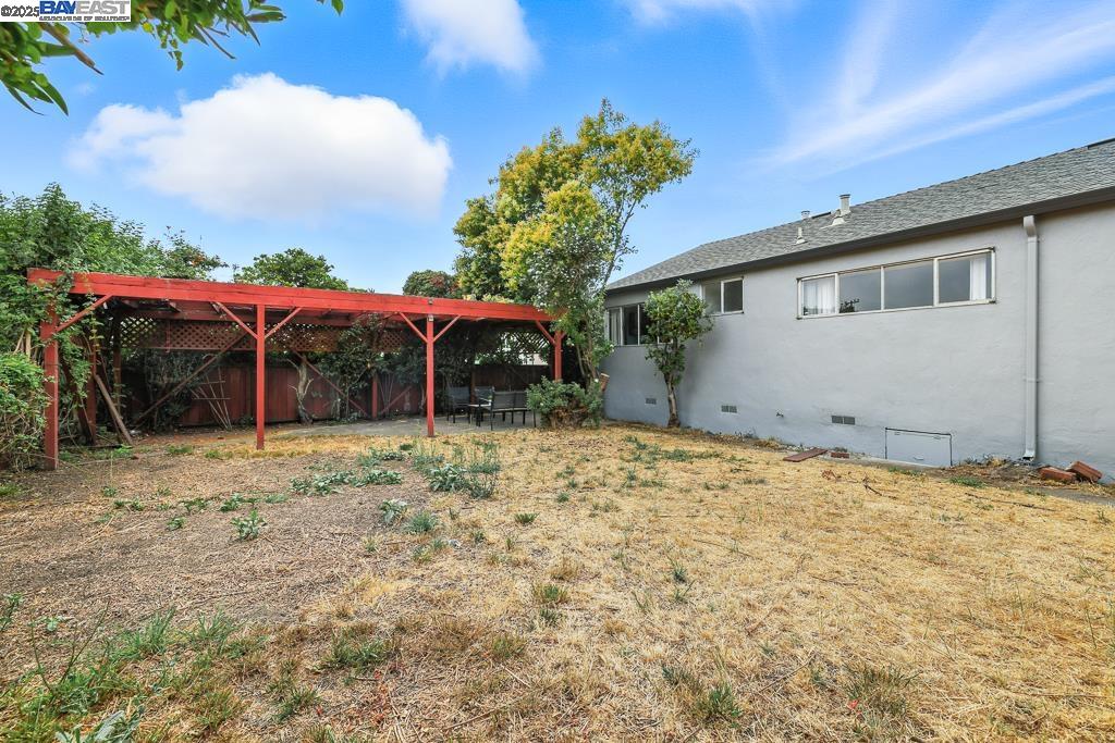 1677 Johnson St, San Leandro, California 94577, 3 Bedrooms Bedrooms, 5 Rooms Rooms,1 BathroomBathrooms,Residential,For Sale,1677 Johnson St,41106743