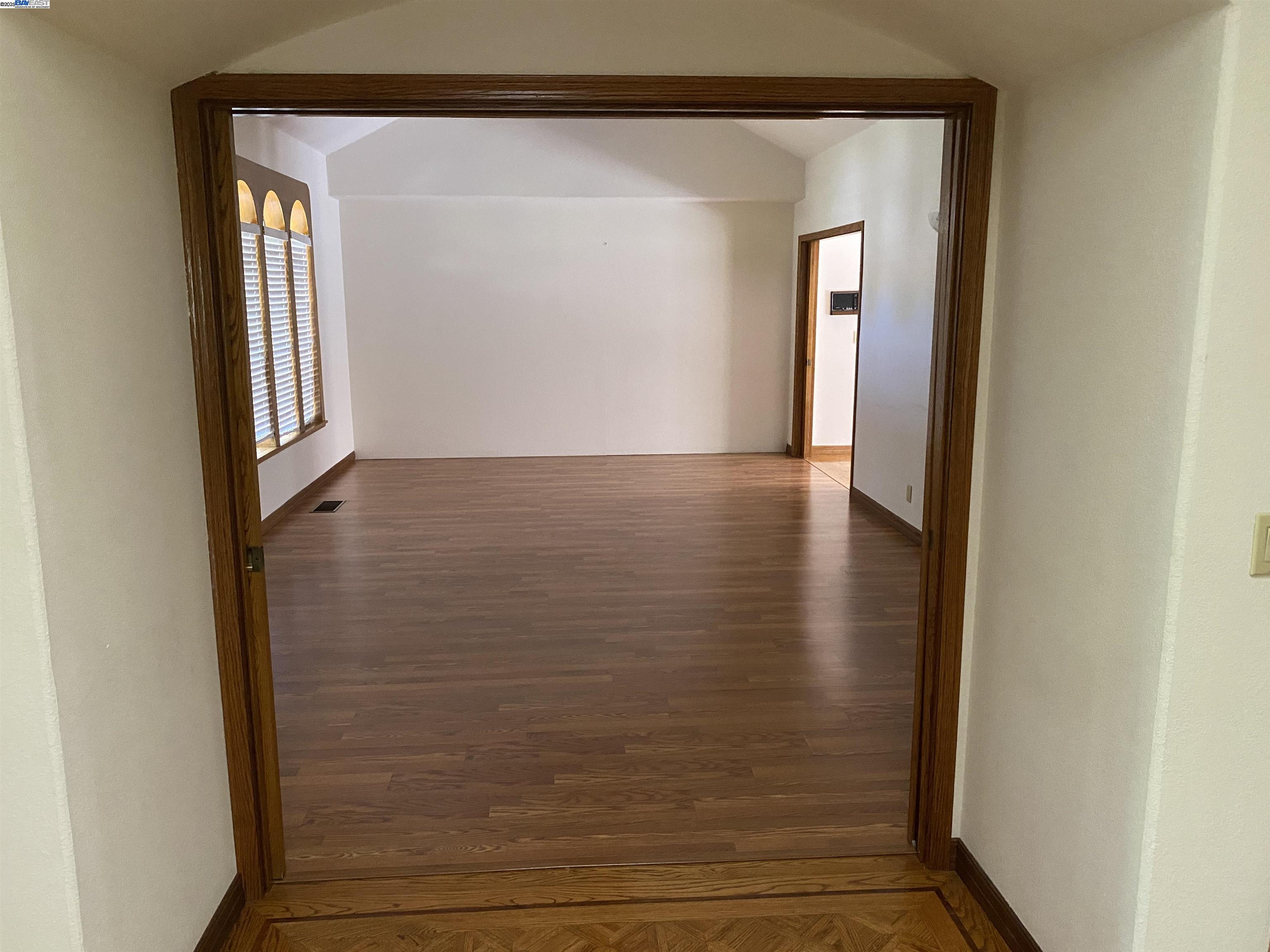 Detail Gallery Image 11 of 38 For 11 Foothill Lane, Pleasanton,  CA 94588 - 4 Beds | 4 Baths