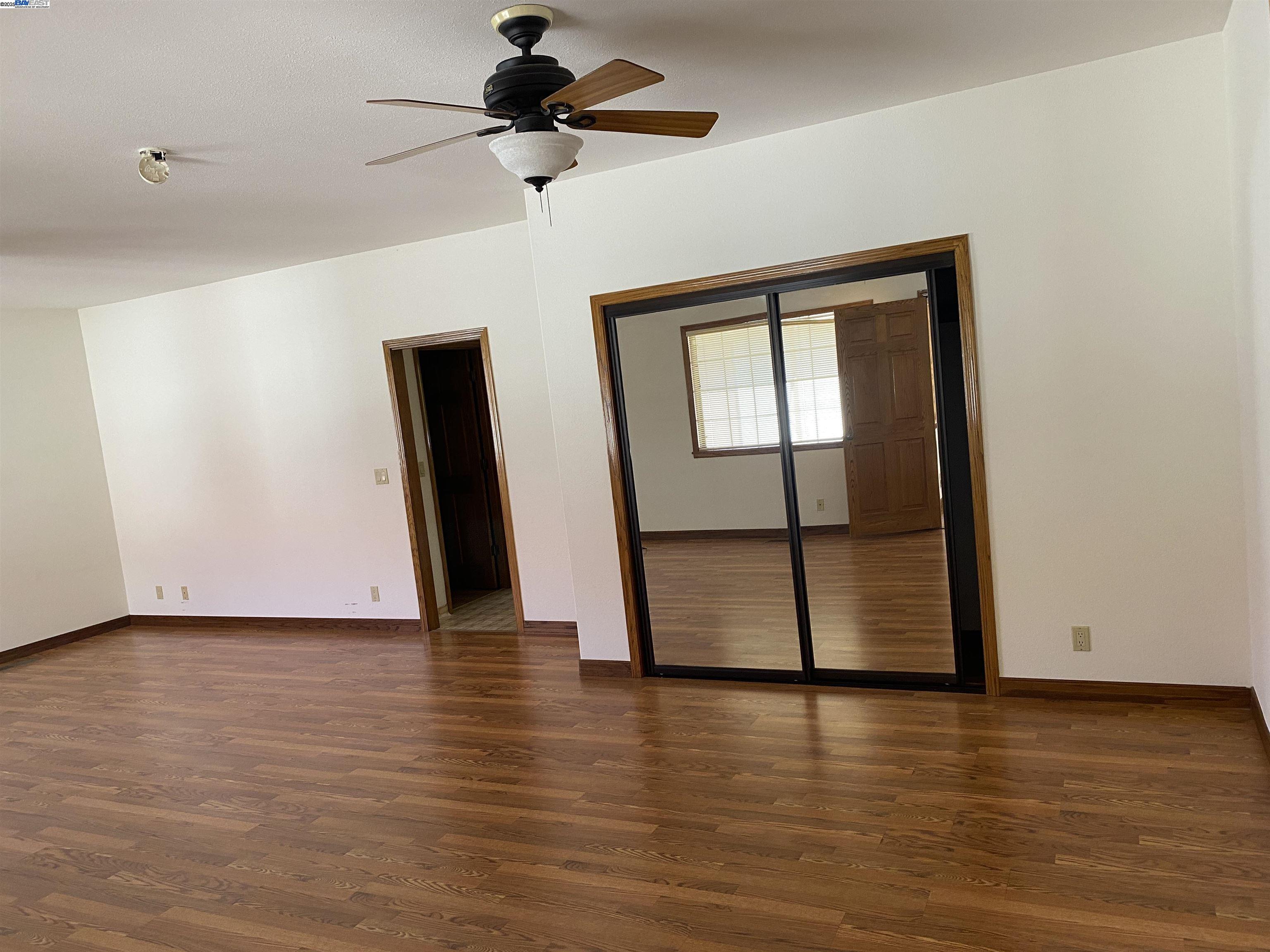 Detail Gallery Image 5 of 38 For 11 Foothill Lane, Pleasanton,  CA 94588 - 4 Beds | 4 Baths