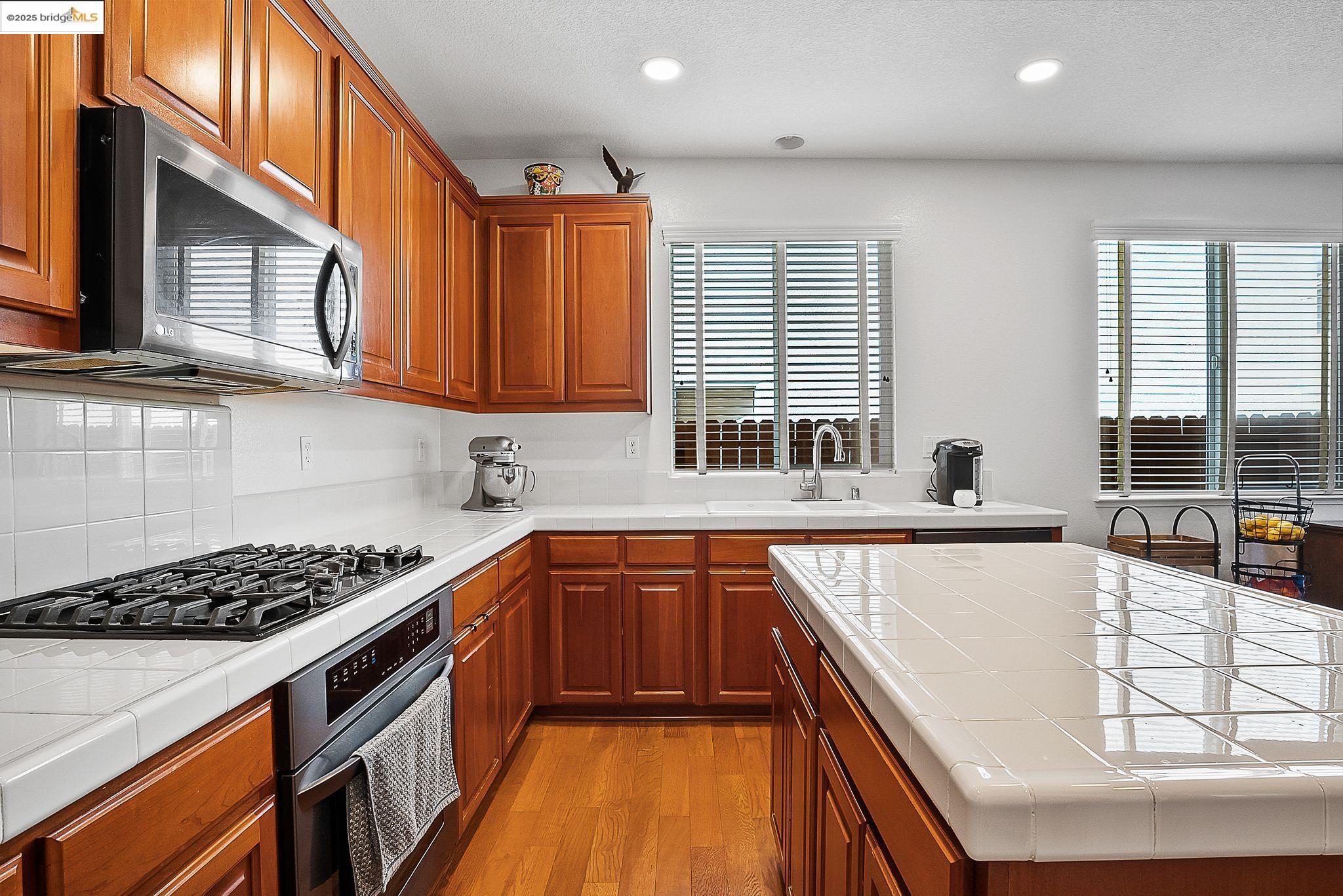 115 Tennyson Ct, Discovery Bay, California 94505, 5 Bedrooms Bedrooms, 10 Rooms Rooms,3 BathroomsBathrooms,Residential,For Sale,115 Tennyson Ct,41106745