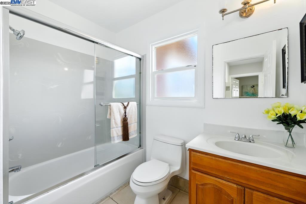 825 Billings Blvd, San Leandro, California 94577, 3 Bedrooms Bedrooms, 6 Rooms Rooms,2 BathroomsBathrooms,Residential,For Sale,825 Billings Blvd,41106748