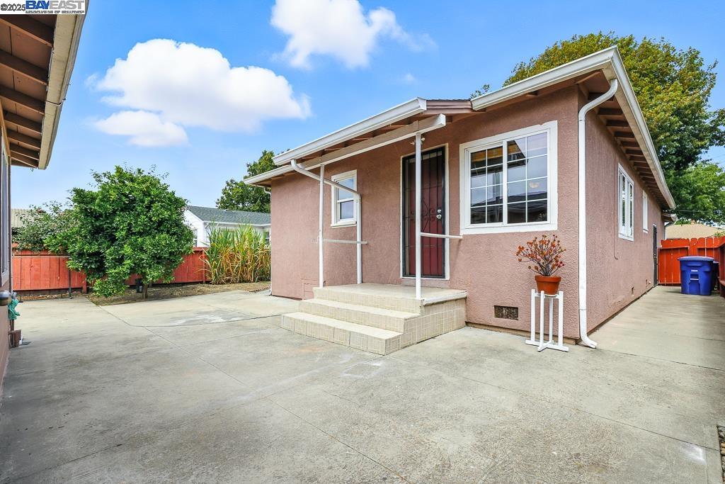 825 Billings Blvd, San Leandro, California 94577, 3 Bedrooms Bedrooms, 6 Rooms Rooms,2 BathroomsBathrooms,Residential,For Sale,825 Billings Blvd,41106748