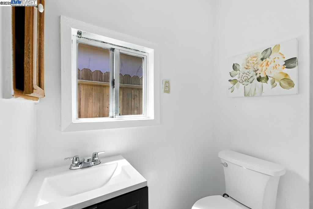 825 Billings Blvd, San Leandro, California 94577, 3 Bedrooms Bedrooms, 6 Rooms Rooms,2 BathroomsBathrooms,Residential,For Sale,825 Billings Blvd,41106748