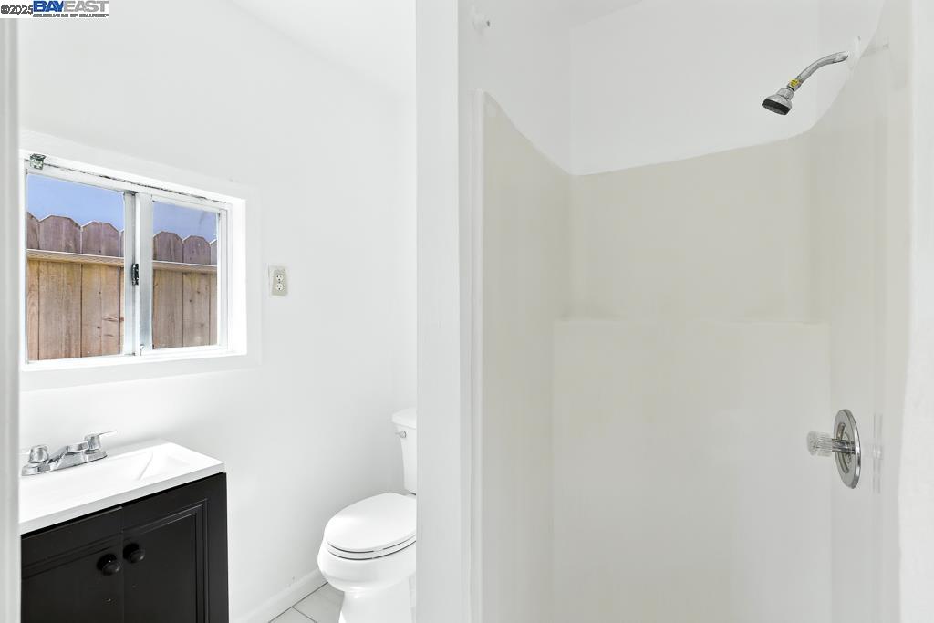 825 Billings Blvd, San Leandro, California 94577, 3 Bedrooms Bedrooms, 6 Rooms Rooms,2 BathroomsBathrooms,Residential,For Sale,825 Billings Blvd,41106748