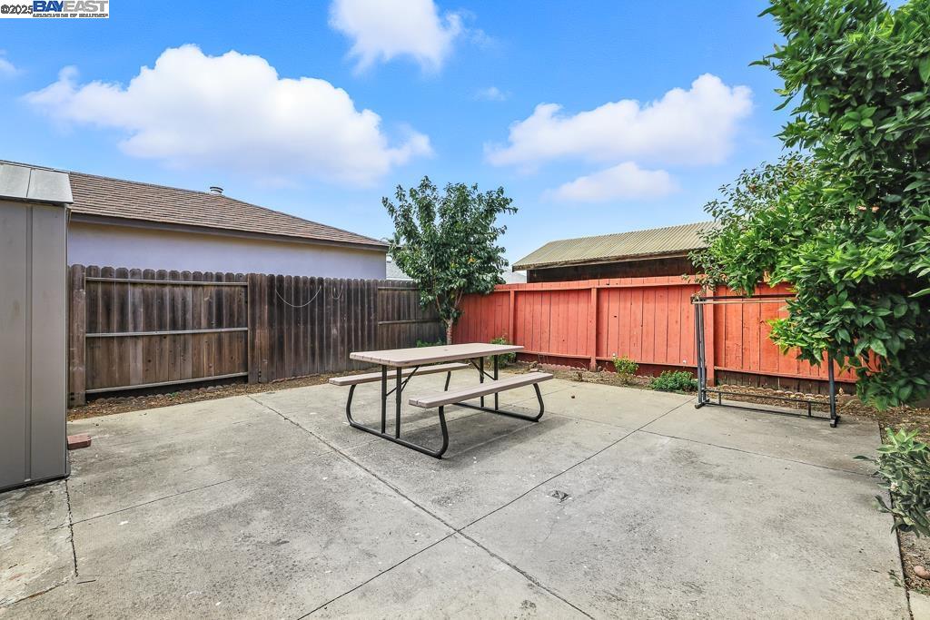 825 Billings Blvd, San Leandro, California 94577, 3 Bedrooms Bedrooms, 6 Rooms Rooms,2 BathroomsBathrooms,Residential,For Sale,825 Billings Blvd,41106748