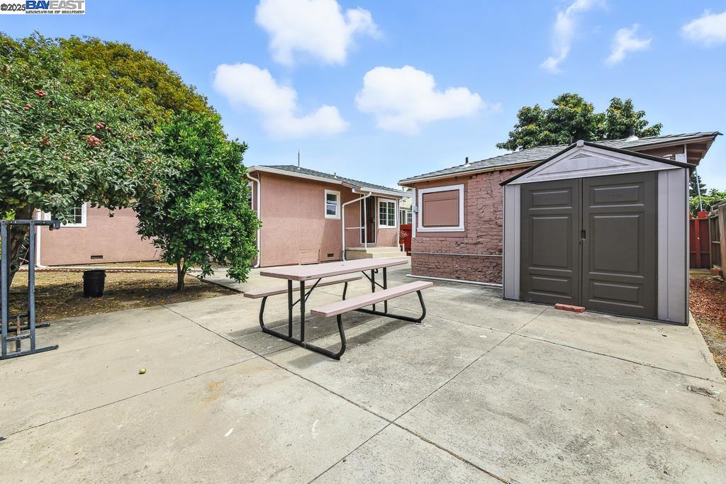 825 Billings Blvd, San Leandro, California 94577, 3 Bedrooms Bedrooms, 6 Rooms Rooms,2 BathroomsBathrooms,Residential,For Sale,825 Billings Blvd,41106748