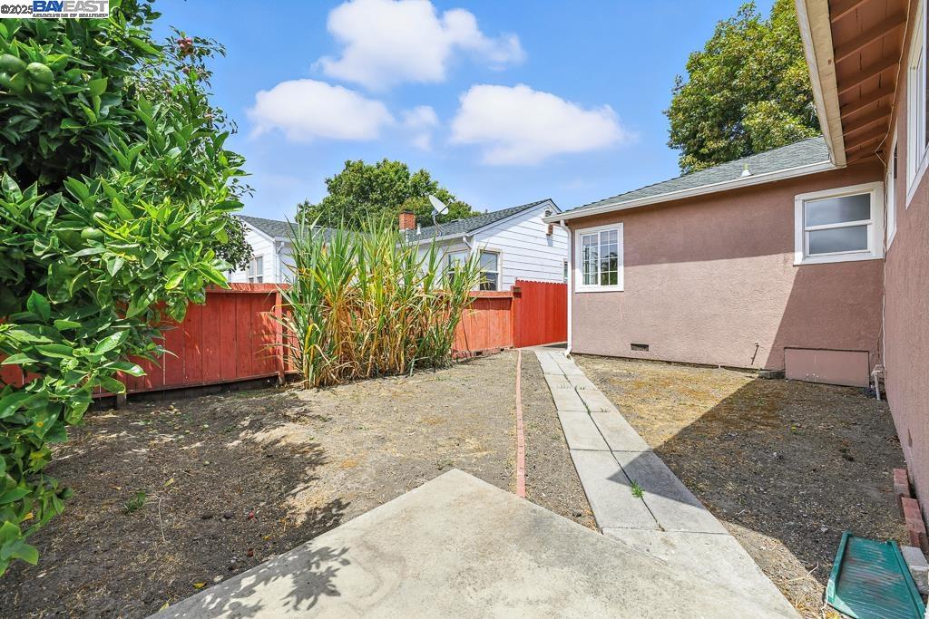 825 Billings Blvd, San Leandro, California 94577, 3 Bedrooms Bedrooms, 6 Rooms Rooms,2 BathroomsBathrooms,Residential,For Sale,825 Billings Blvd,41106748