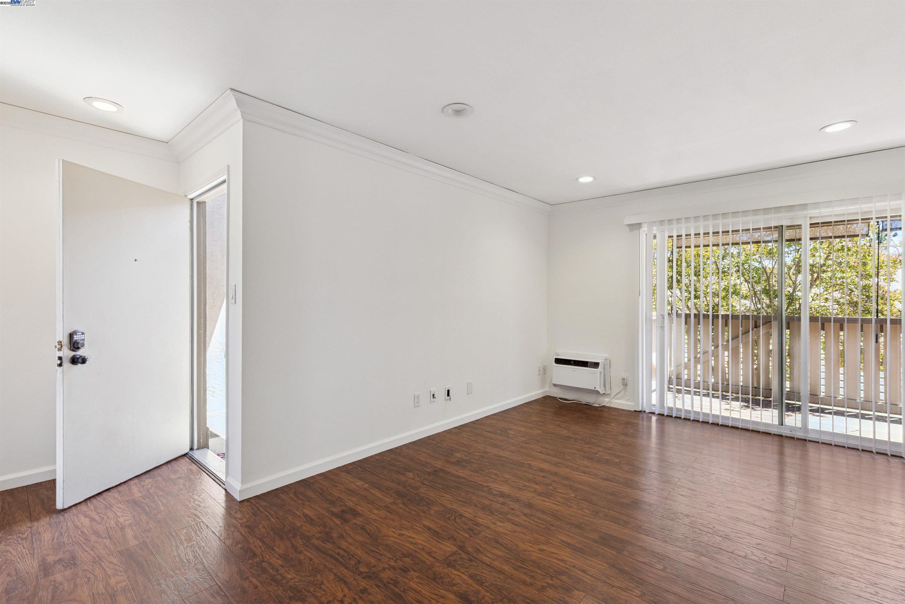100 Kinross Drive # 42, Walnut Creek, California 94598, 2 Bedrooms Bedrooms, 6 Rooms Rooms,2 BathroomsBathrooms,Residential,For Sale,100 Kinross Drive # 42,41106749