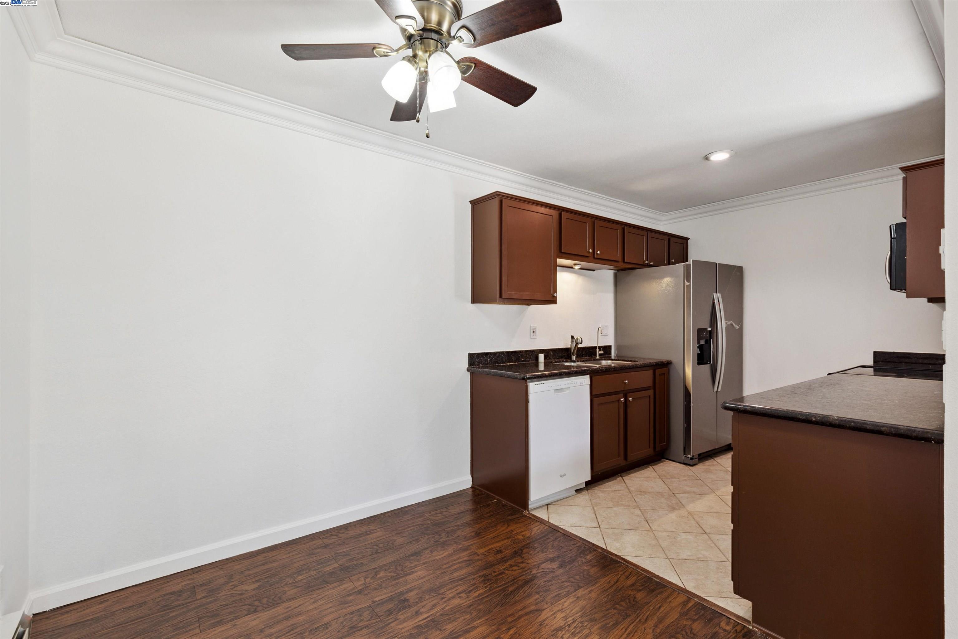 100 Kinross Drive # 42, Walnut Creek, California 94598, 2 Bedrooms Bedrooms, 6 Rooms Rooms,2 BathroomsBathrooms,Residential,For Sale,100 Kinross Drive # 42,41106749