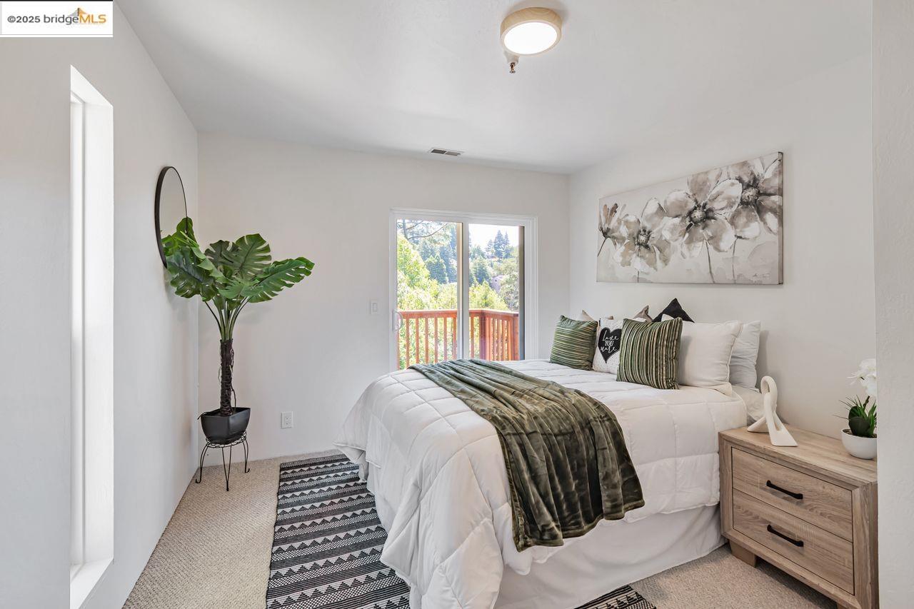 6659 Exeter Dr, Oakland, California 94611, 4 Bedrooms Bedrooms, 8 Rooms Rooms,2 BathroomsBathrooms,Residential,For Sale,6659 Exeter Dr,41106750