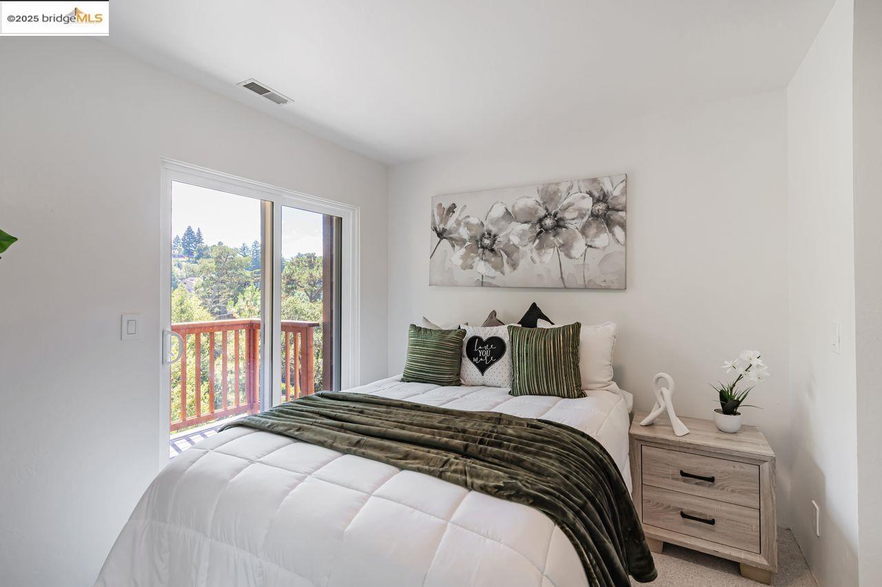 6659 Exeter Dr, Oakland, California 94611, 4 Bedrooms Bedrooms, 8 Rooms Rooms,2 BathroomsBathrooms,Residential,For Sale,6659 Exeter Dr,41106750
