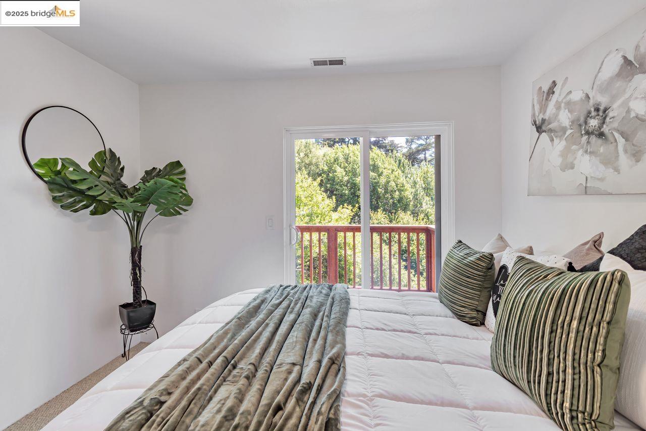 6659 Exeter Dr, Oakland, California 94611, 4 Bedrooms Bedrooms, 8 Rooms Rooms,2 BathroomsBathrooms,Residential,For Sale,6659 Exeter Dr,41106750