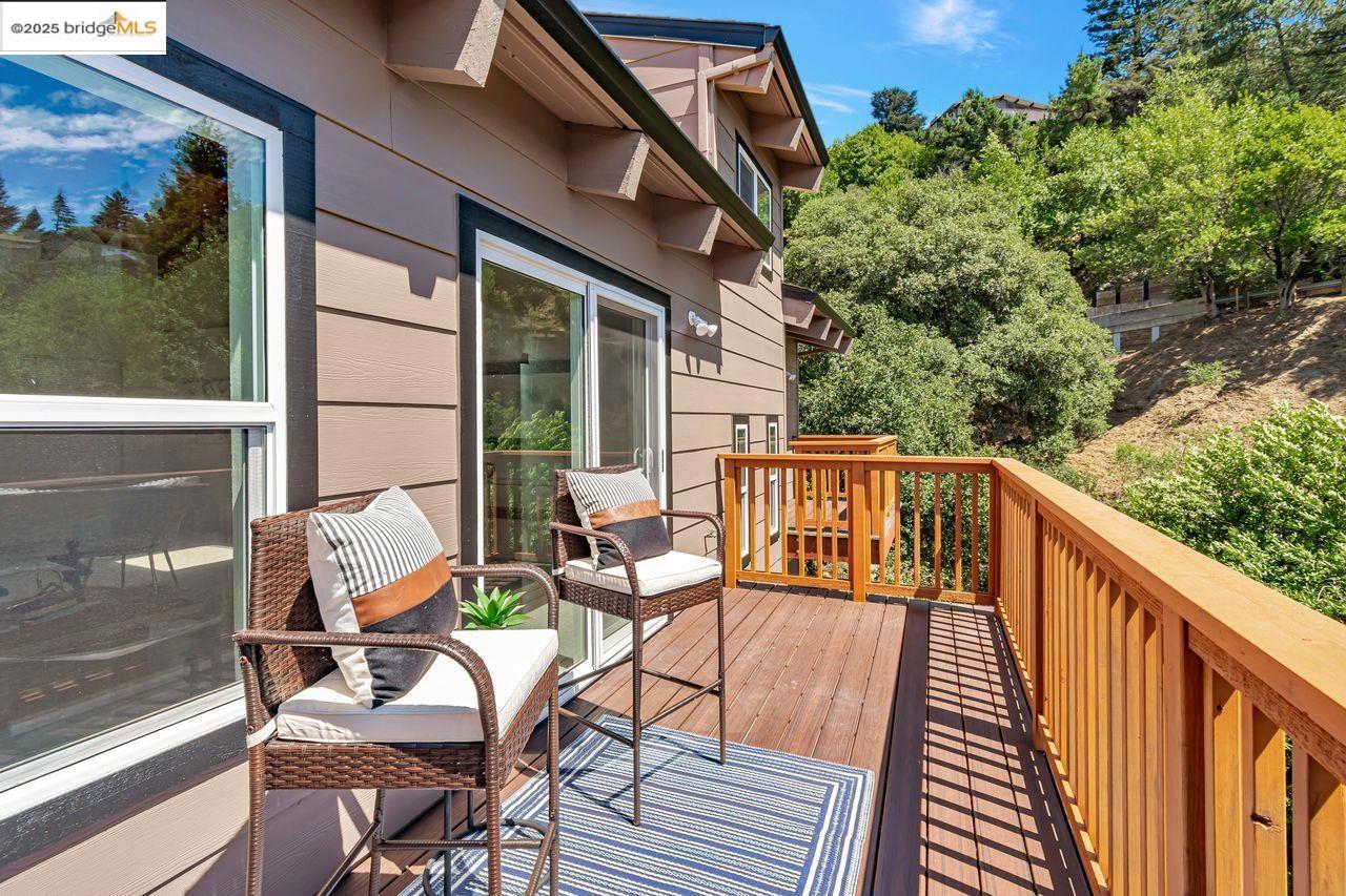6659 Exeter Dr, Oakland, California 94611, 4 Bedrooms Bedrooms, 8 Rooms Rooms,2 BathroomsBathrooms,Residential,For Sale,6659 Exeter Dr,41106750