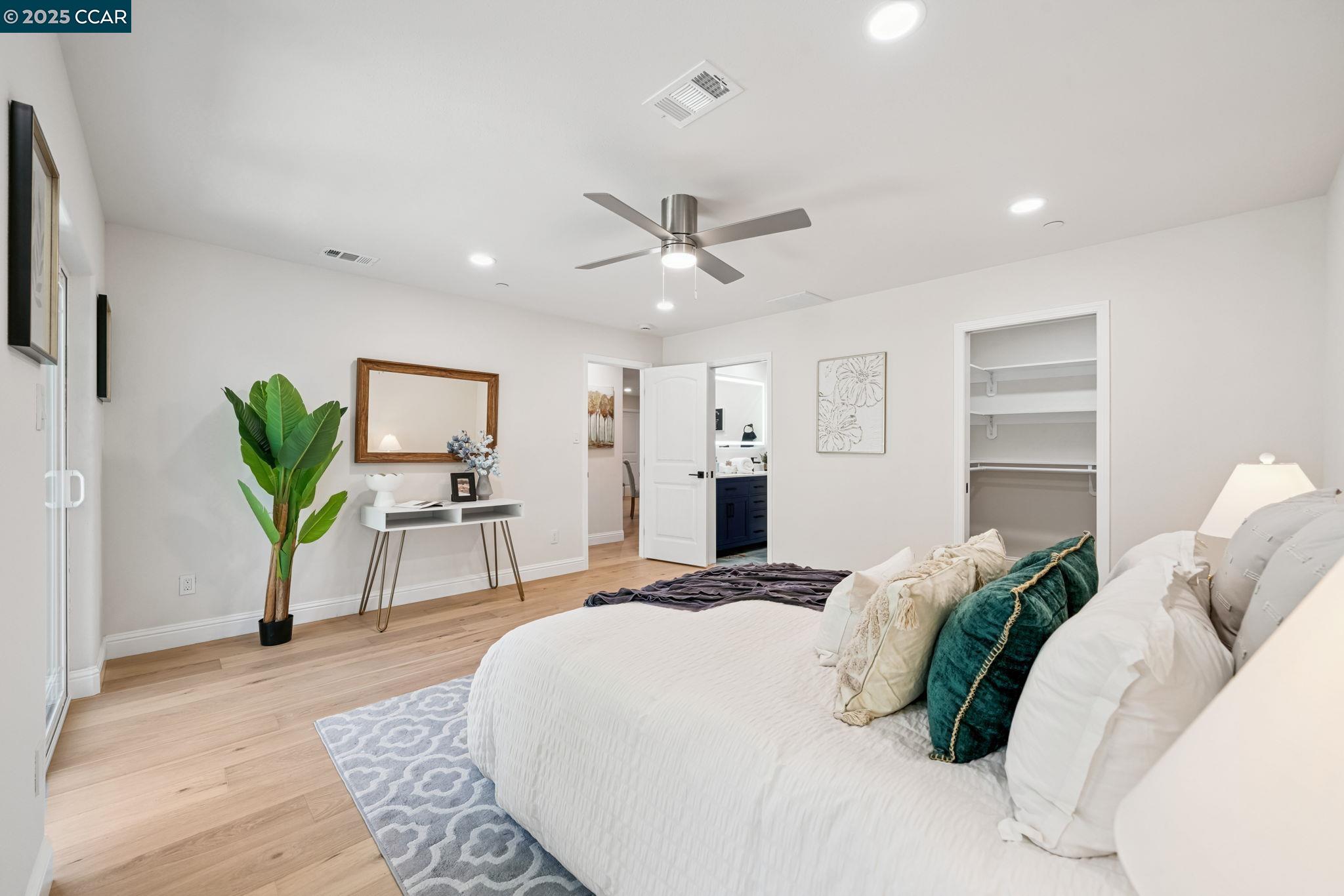 573 worley Ave., Sunnyvale, California 94085, 4 Bedrooms Bedrooms, 10 Rooms Rooms,2 BathroomsBathrooms,Residential,For Sale,573 worley Ave.,41106751