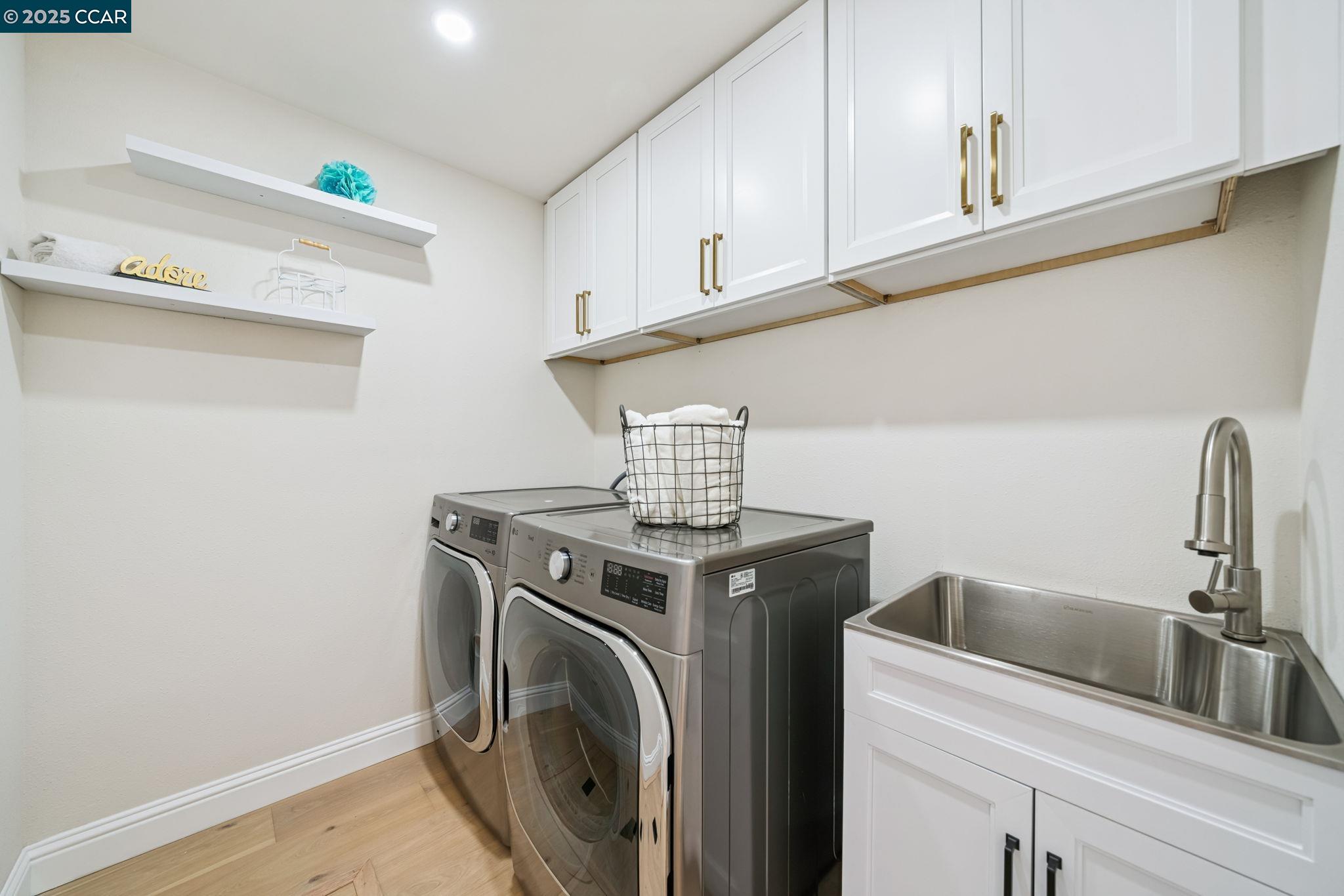 573 worley Ave., Sunnyvale, California 94085, 4 Bedrooms Bedrooms, 10 Rooms Rooms,2 BathroomsBathrooms,Residential,For Sale,573 worley Ave.,41106751