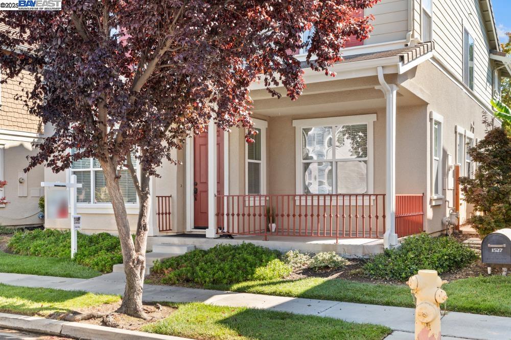 Detail Gallery Image 2 of 59 For 1525 Whispering Oaks Way, Pleasanton,  CA 94566 - 4 Beds | 3/1 Baths