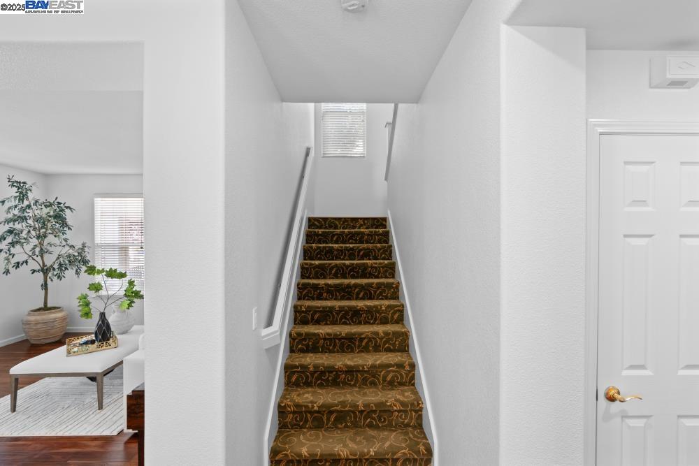 Detail Gallery Image 21 of 59 For 1525 Whispering Oaks Way, Pleasanton,  CA 94566 - 4 Beds | 3/1 Baths
