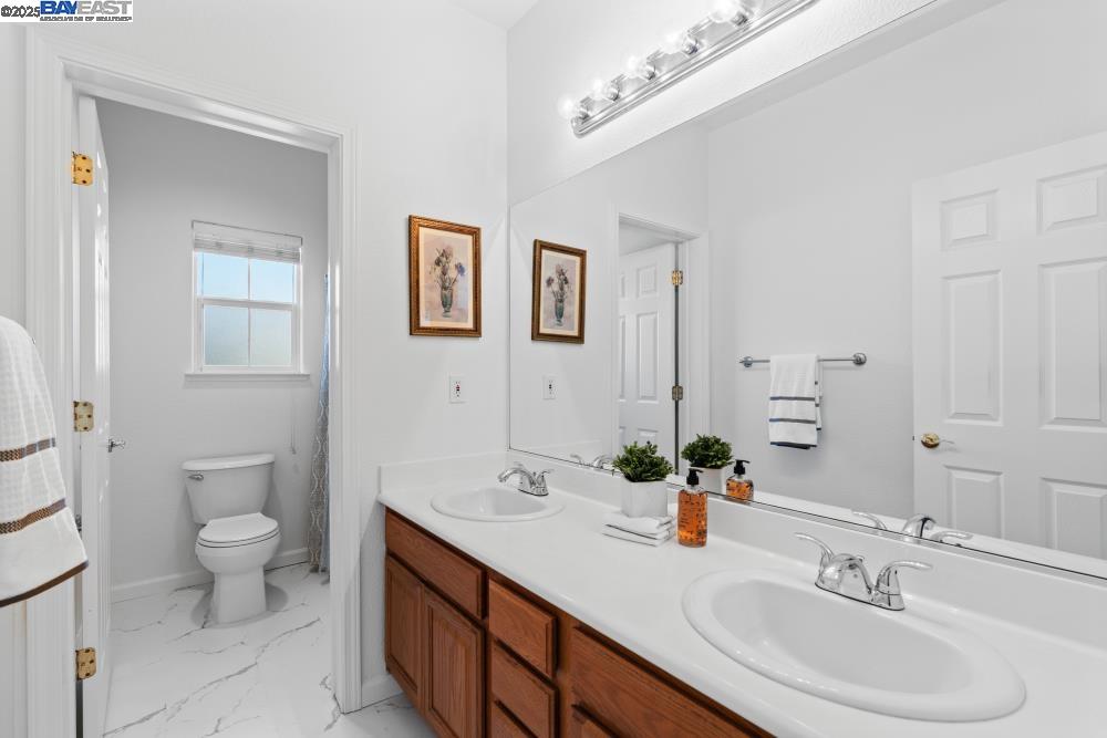 Detail Gallery Image 23 of 59 For 1525 Whispering Oaks Way, Pleasanton,  CA 94566 - 4 Beds | 3/1 Baths