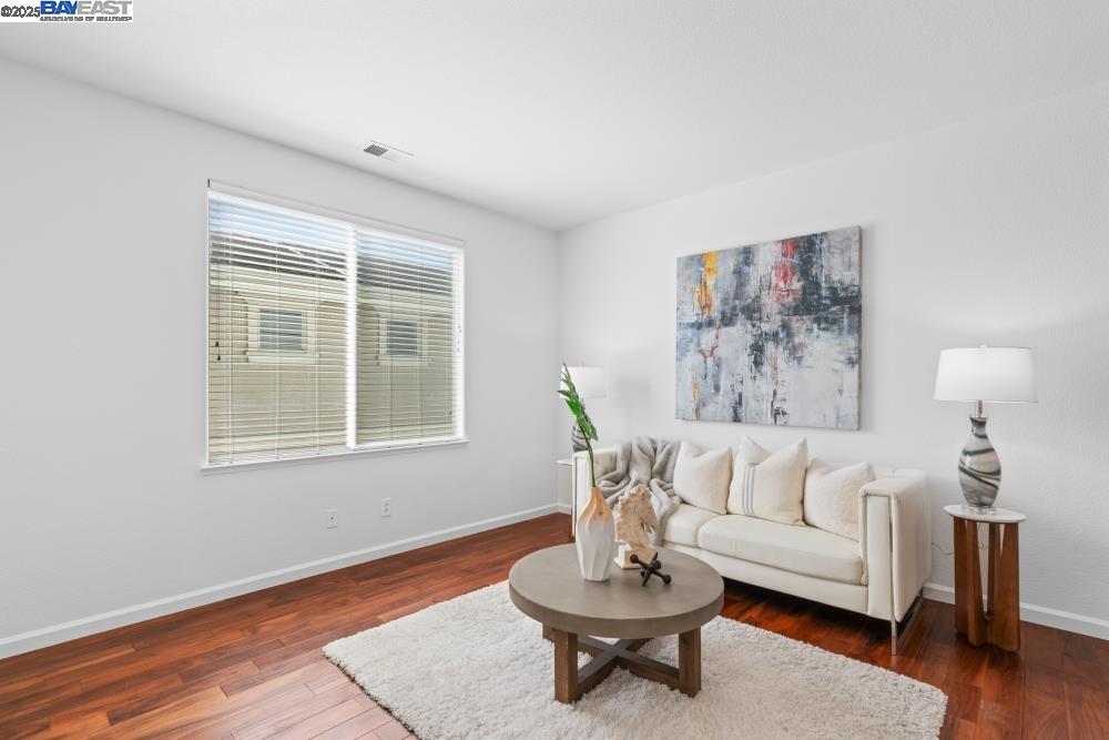 Detail Gallery Image 26 of 59 For 1525 Whispering Oaks Way, Pleasanton,  CA 94566 - 4 Beds | 3/1 Baths