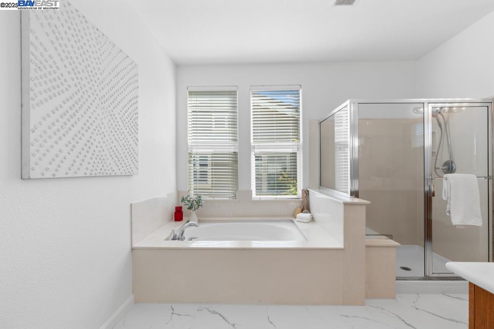 Detail Gallery Image 33 of 59 For 1525 Whispering Oaks Way, Pleasanton,  CA 94566 - 4 Beds | 3/1 Baths