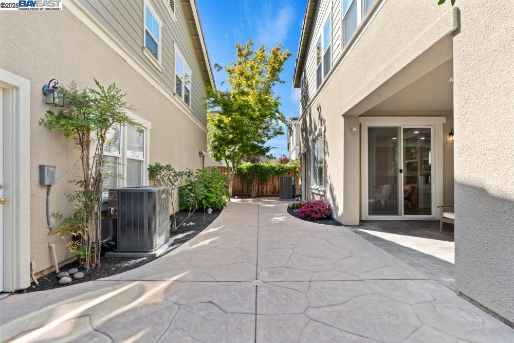 Detail Gallery Image 57 of 59 For 1525 Whispering Oaks Way, Pleasanton,  CA 94566 - 4 Beds | 3/1 Baths