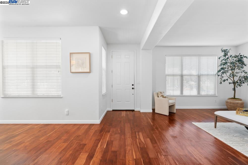 Detail Gallery Image 7 of 59 For 1525 Whispering Oaks Way, Pleasanton,  CA 94566 - 4 Beds | 3/1 Baths