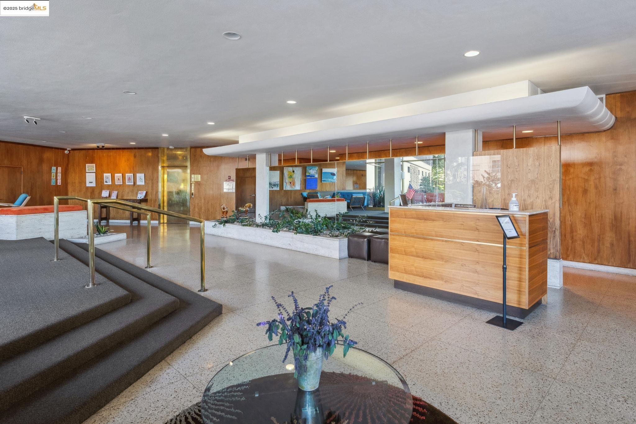 Detail Gallery Image 7 of 49 For 177 19th St 5a,  Oakland,  CA 94612 - 2 Beds | 2 Baths