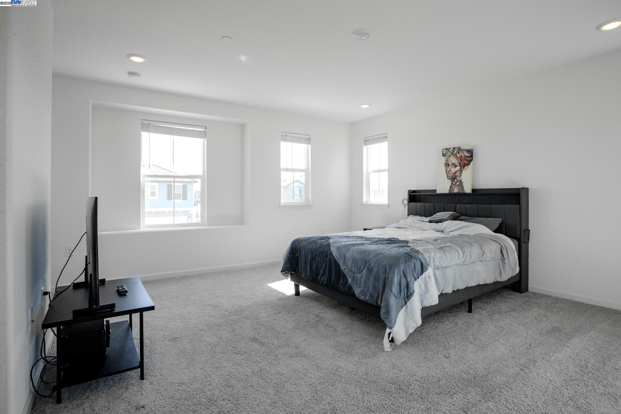Detail Gallery Image 11 of 17 For 8000 Carpenter Court, Vacaville,  CA 95687 - 3 Beds | 2/1 Baths