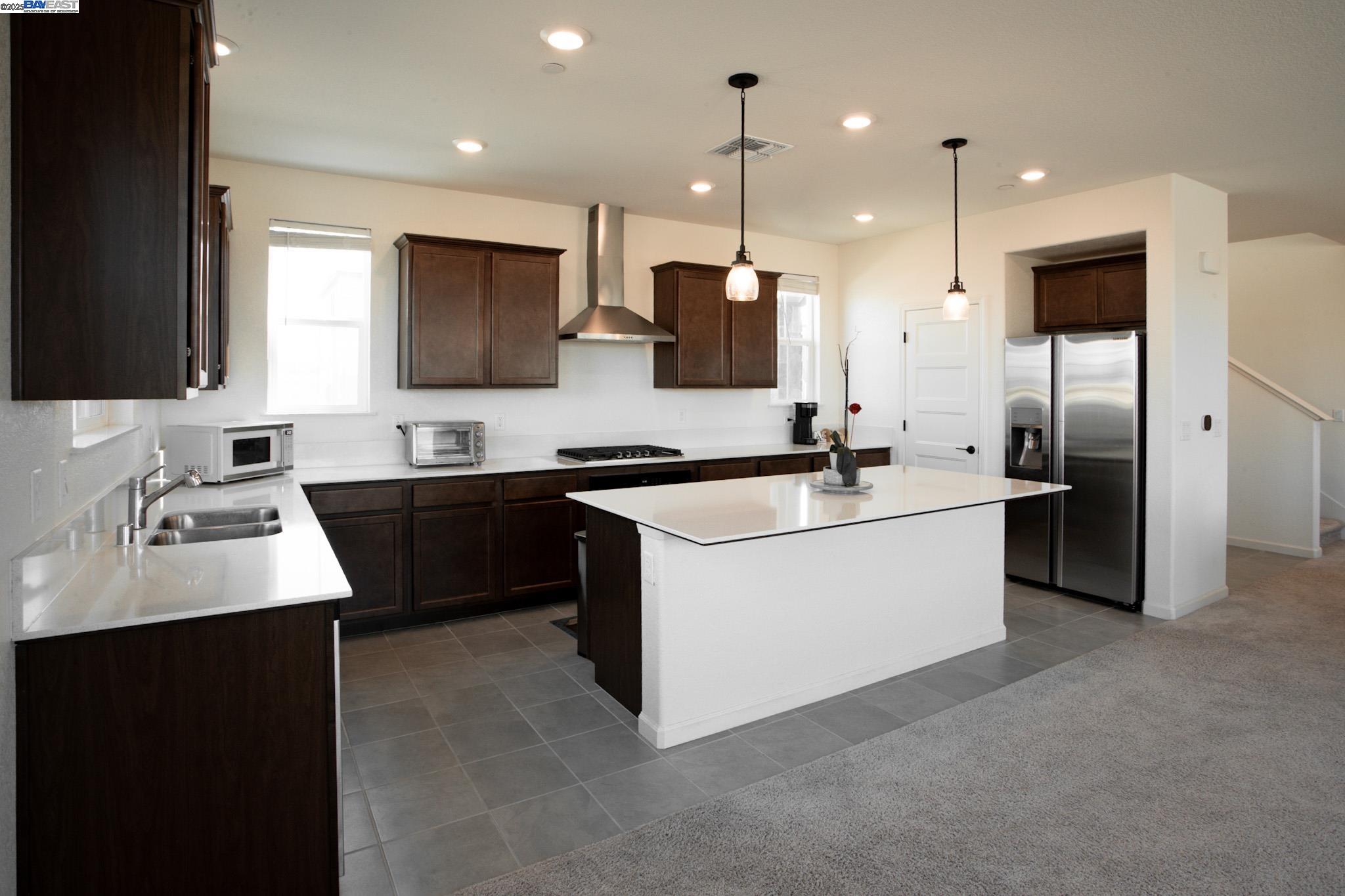Detail Gallery Image 15 of 17 For 8000 Carpenter Court, Vacaville,  CA 95687 - 3 Beds | 2/1 Baths