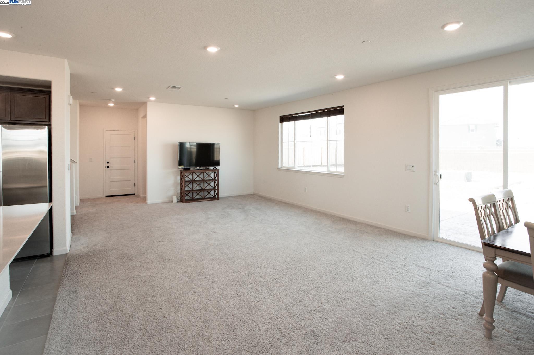 Detail Gallery Image 17 of 17 For 8000 Carpenter Court, Vacaville,  CA 95687 - 3 Beds | 2/1 Baths