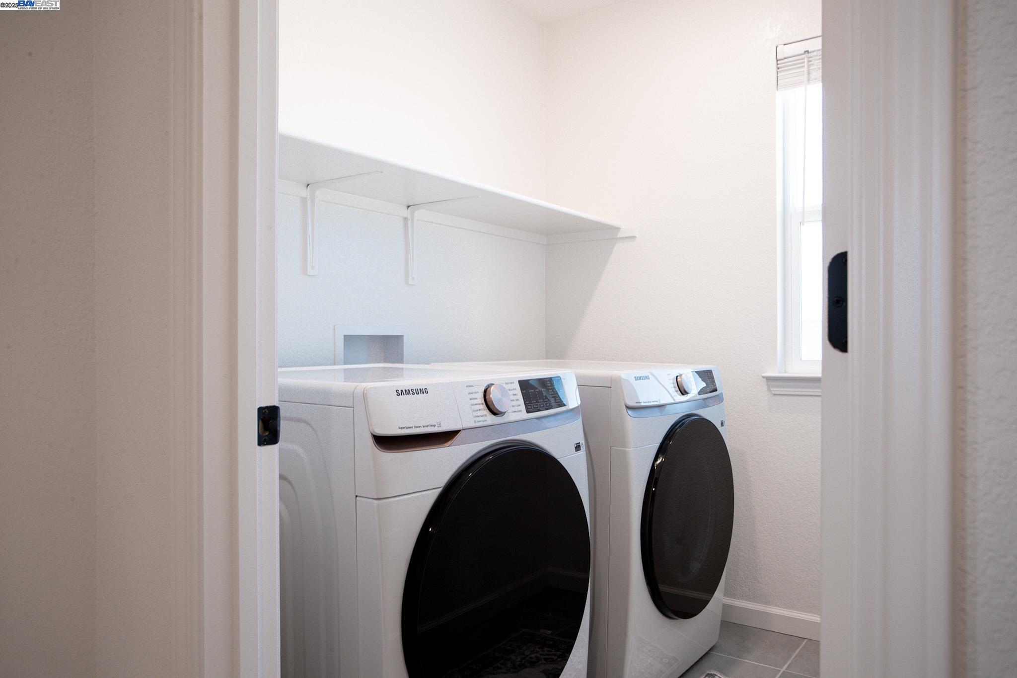 Detail Gallery Image 5 of 17 For 8000 Carpenter Court, Vacaville,  CA 95687 - 3 Beds | 2/1 Baths