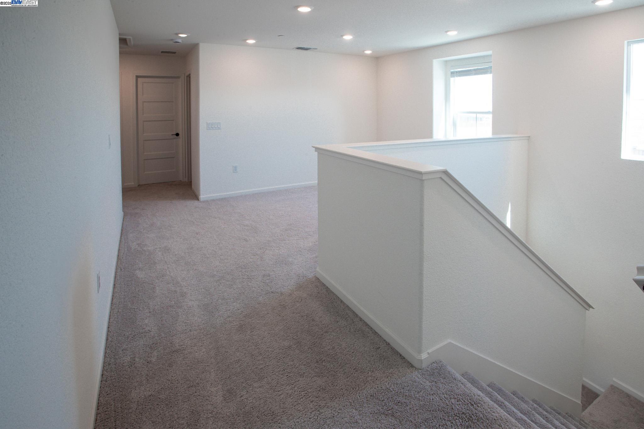 Detail Gallery Image 6 of 17 For 8000 Carpenter Court, Vacaville,  CA 95687 - 3 Beds | 2/1 Baths