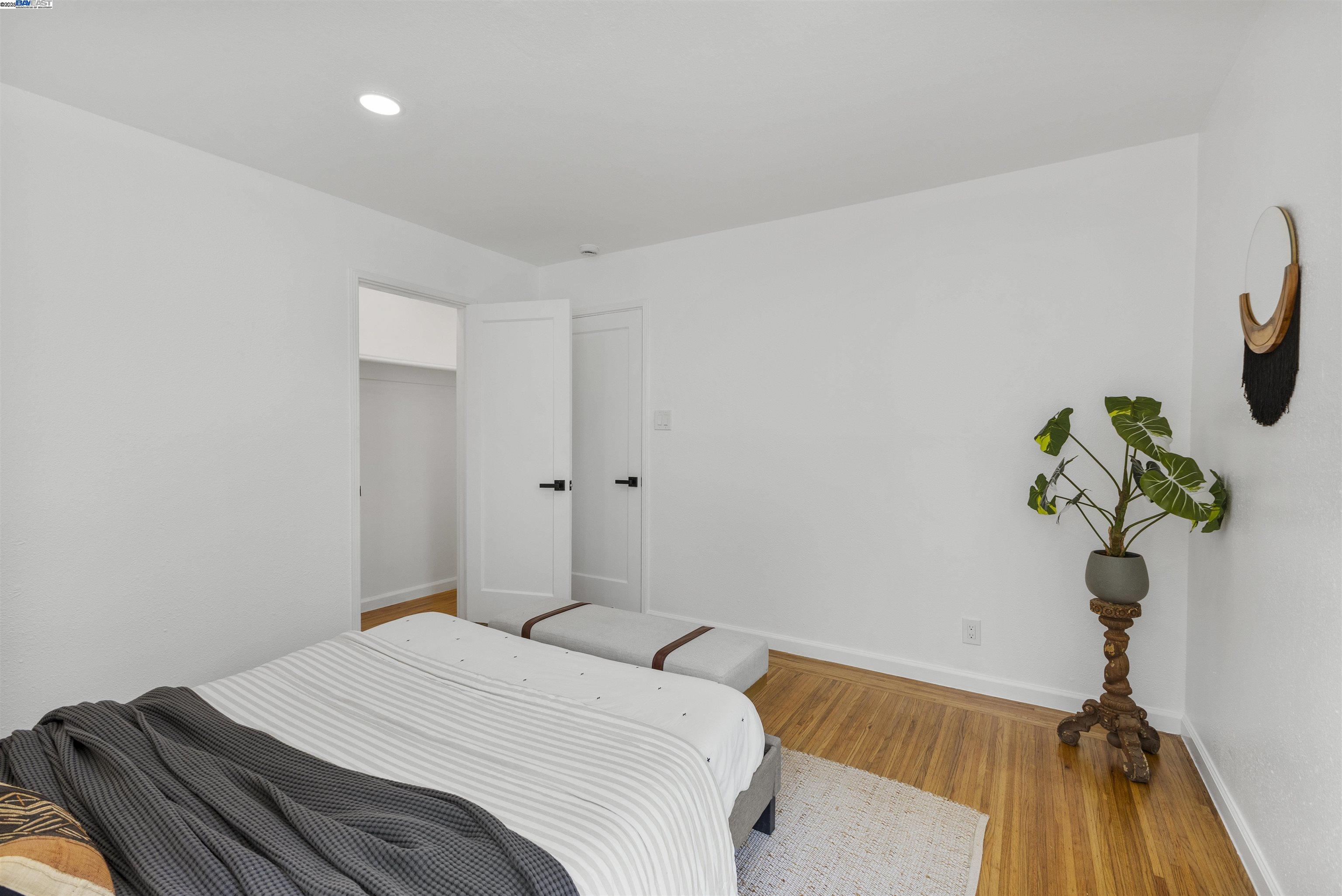 Detail Gallery Image 19 of 34 For 10906 Reposo Dr, Oakland,  CA 94603 - 3 Beds | 1 Baths