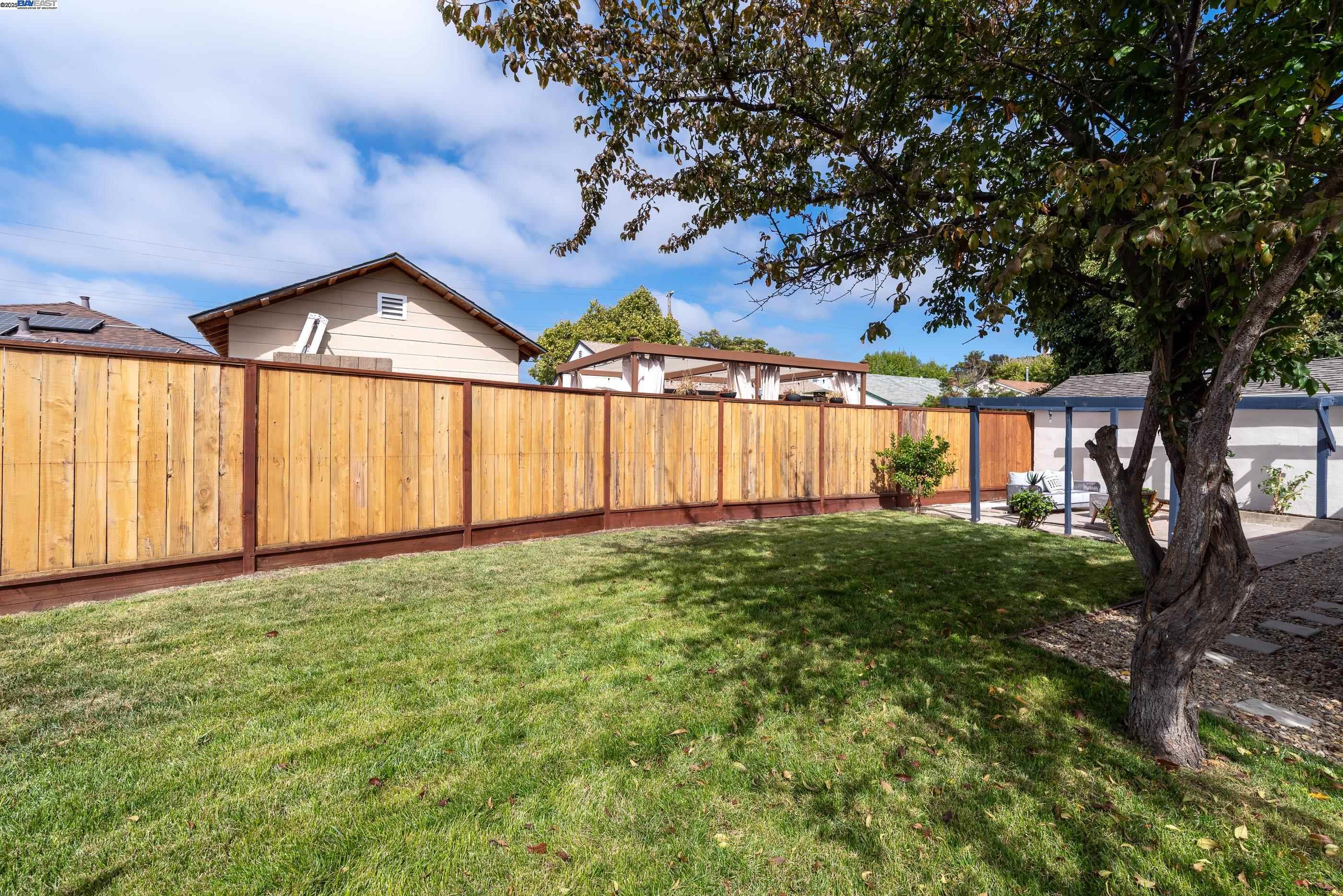 Detail Gallery Image 34 of 34 For 10906 Reposo Dr, Oakland,  CA 94603 - 3 Beds | 1 Baths