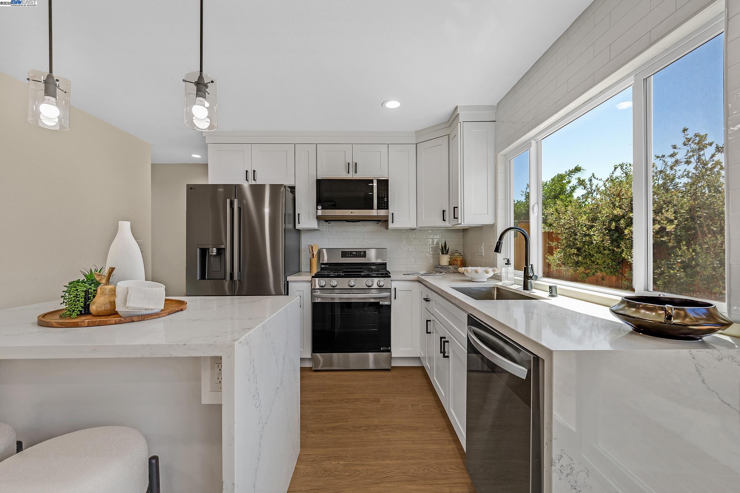 Detail Gallery Image 11 of 45 For 693 Mayten Dr, Livermore,  CA 94551 - 4 Beds | 2 Baths