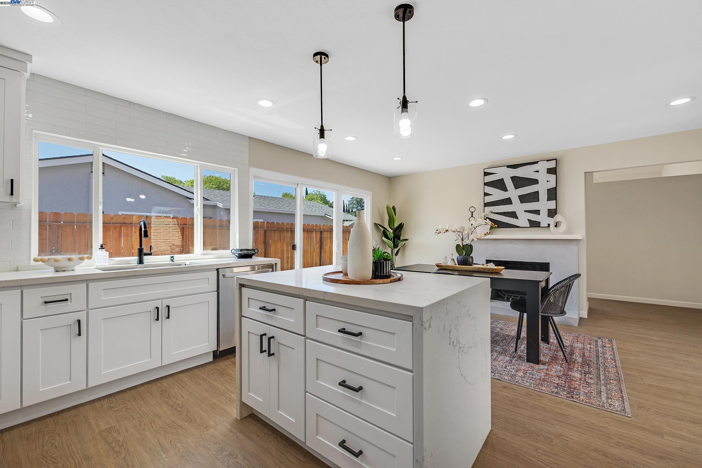 Detail Gallery Image 13 of 45 For 693 Mayten Dr, Livermore,  CA 94551 - 4 Beds | 2 Baths