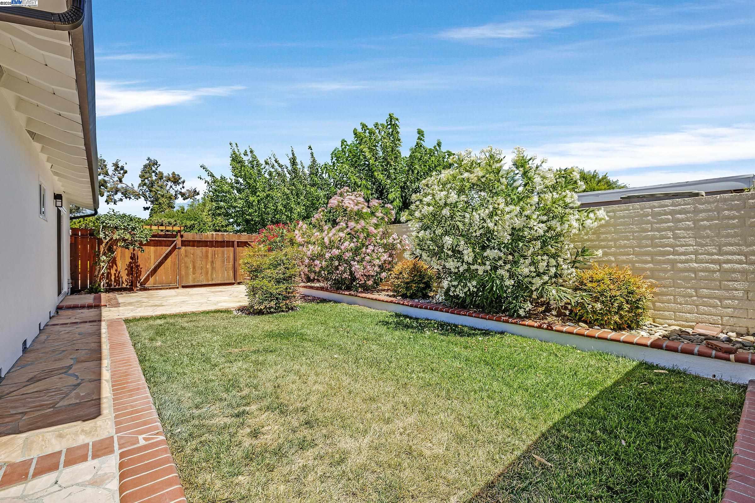 Detail Gallery Image 36 of 45 For 693 Mayten Dr, Livermore,  CA 94551 - 4 Beds | 2 Baths