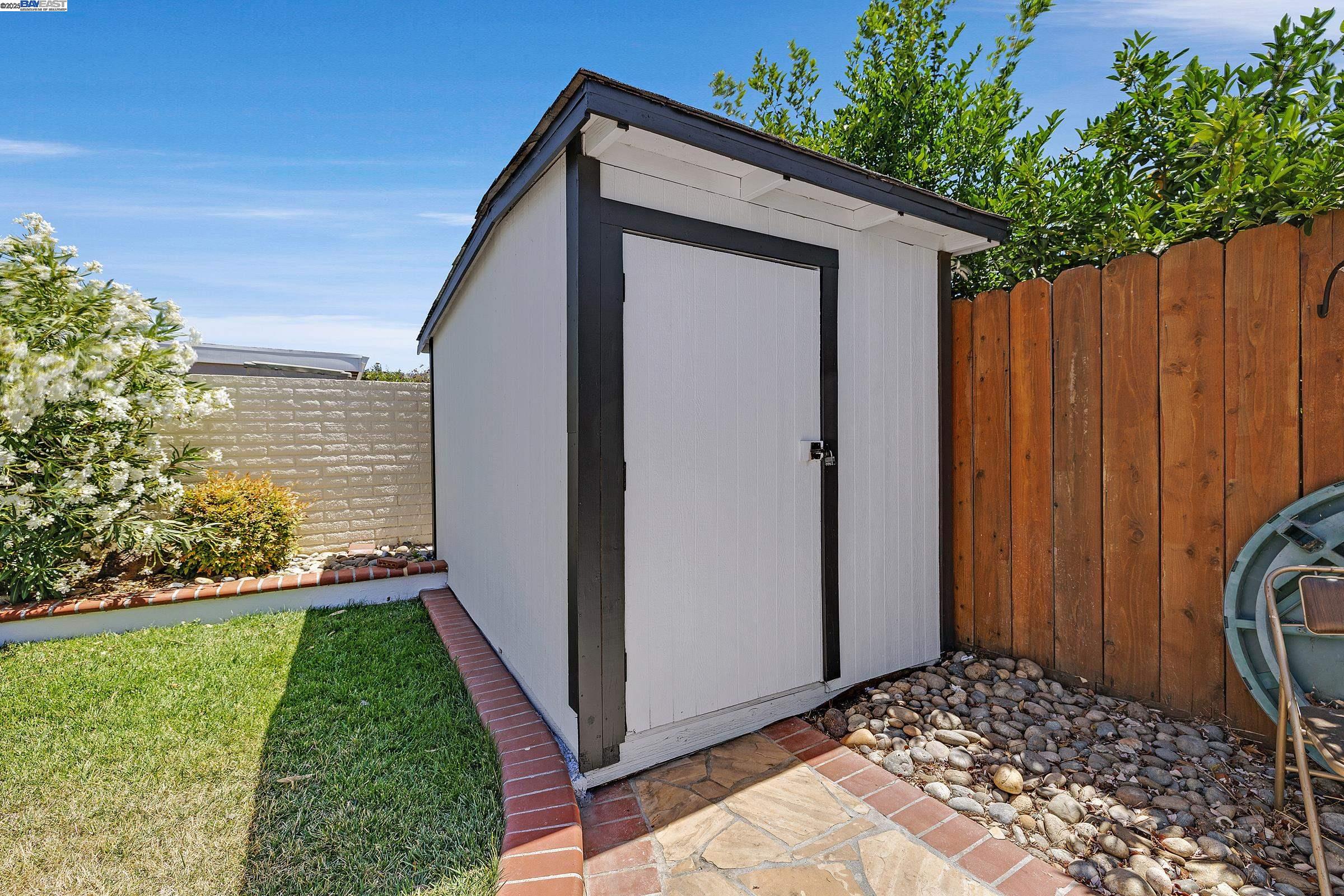 Detail Gallery Image 40 of 45 For 693 Mayten Dr, Livermore,  CA 94551 - 4 Beds | 2 Baths
