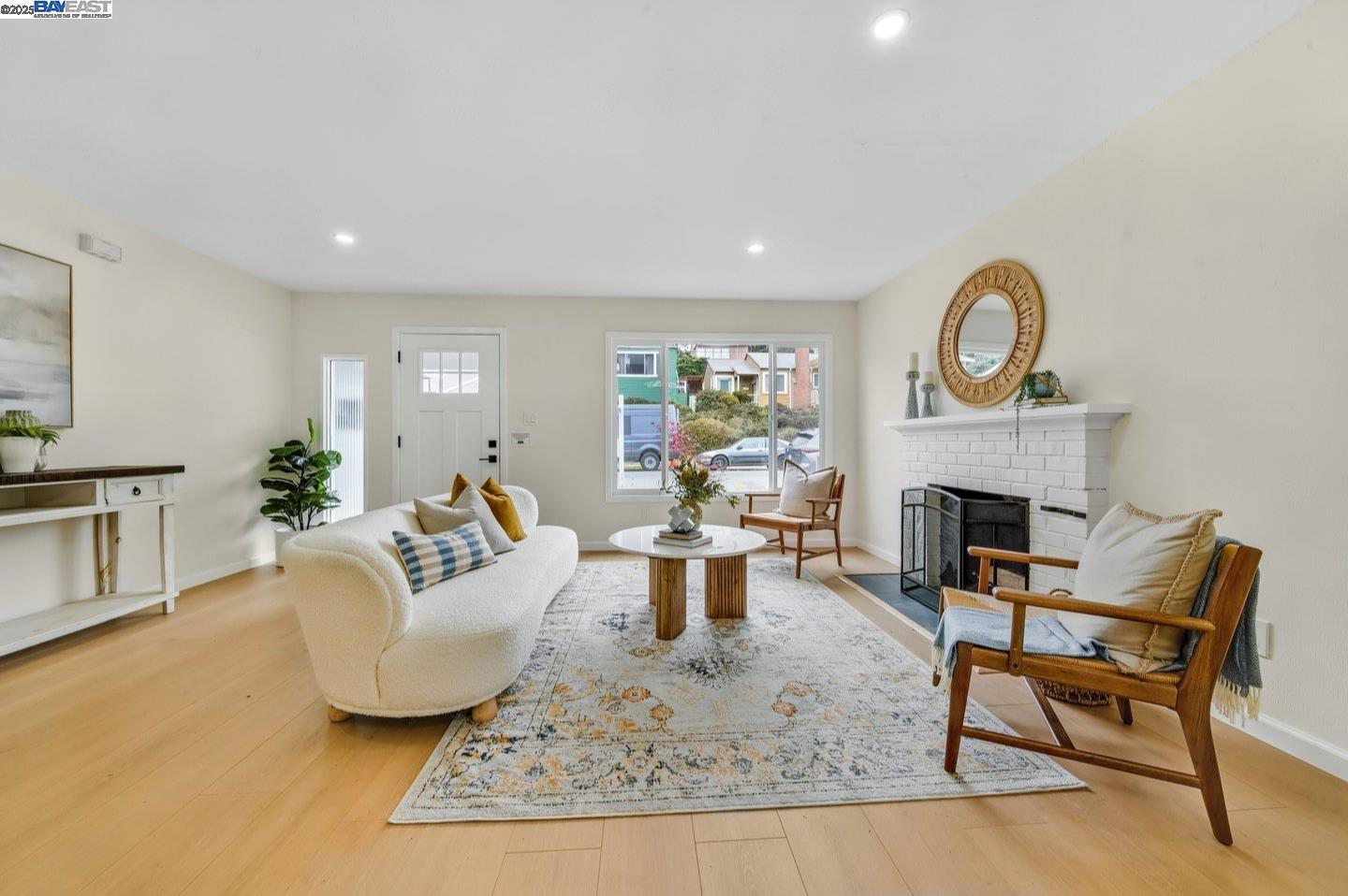 Detail Gallery Image 3 of 60 For 1541 Merced Street, Richmond,  CA 94804 - 2 Beds | 1 Baths