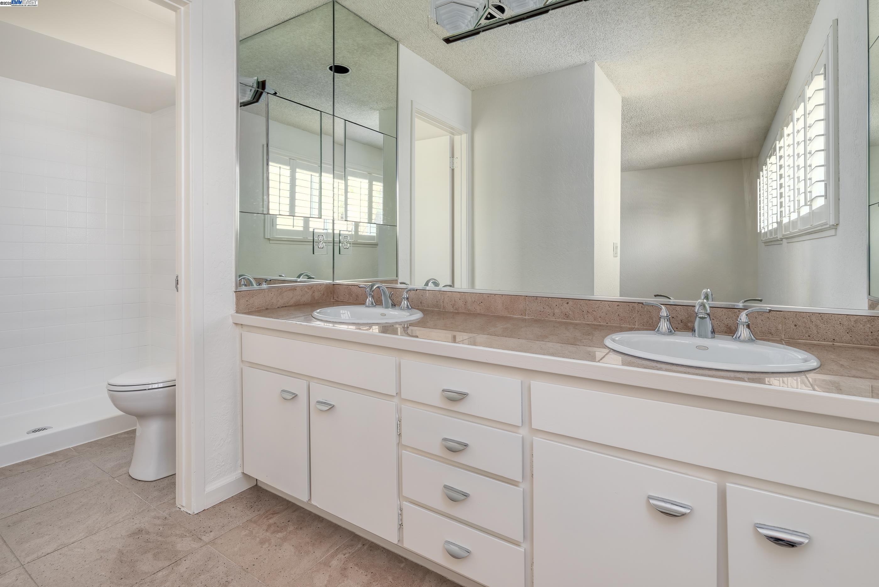 Detail Gallery Image 33 of 42 For 5644 Alhambra Hills Ct, Martinez,  CA 94553 - 4 Beds | 3 Baths