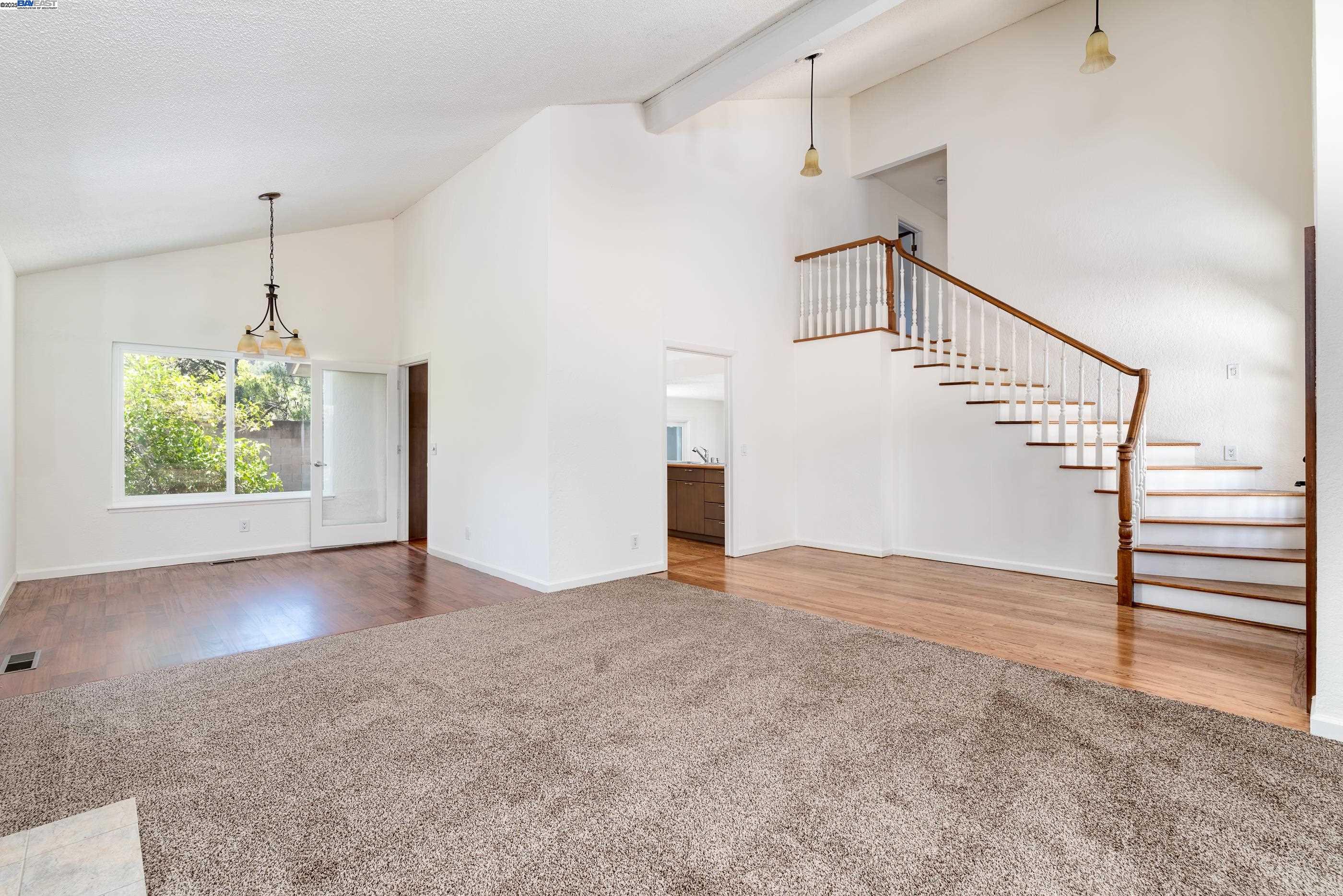 Detail Gallery Image 10 of 42 For 5644 Alhambra Hills Ct, Martinez,  CA 94553 - 4 Beds | 3 Baths