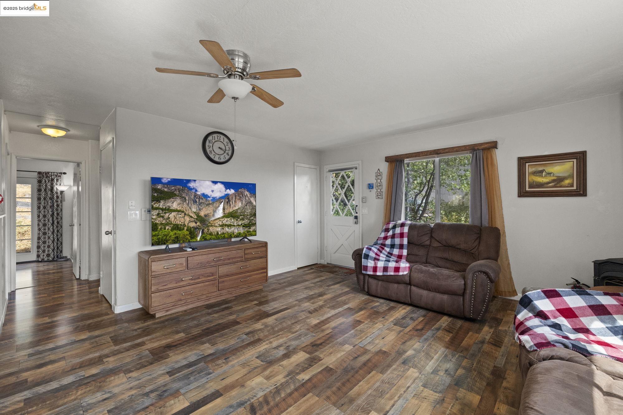 20165 Eastview Dr, Tuolumne, California 95379, 2 Bedrooms Bedrooms, 2 Rooms Rooms,2 BathroomsBathrooms,Residential,For Sale,20165 Eastview Dr,41106770